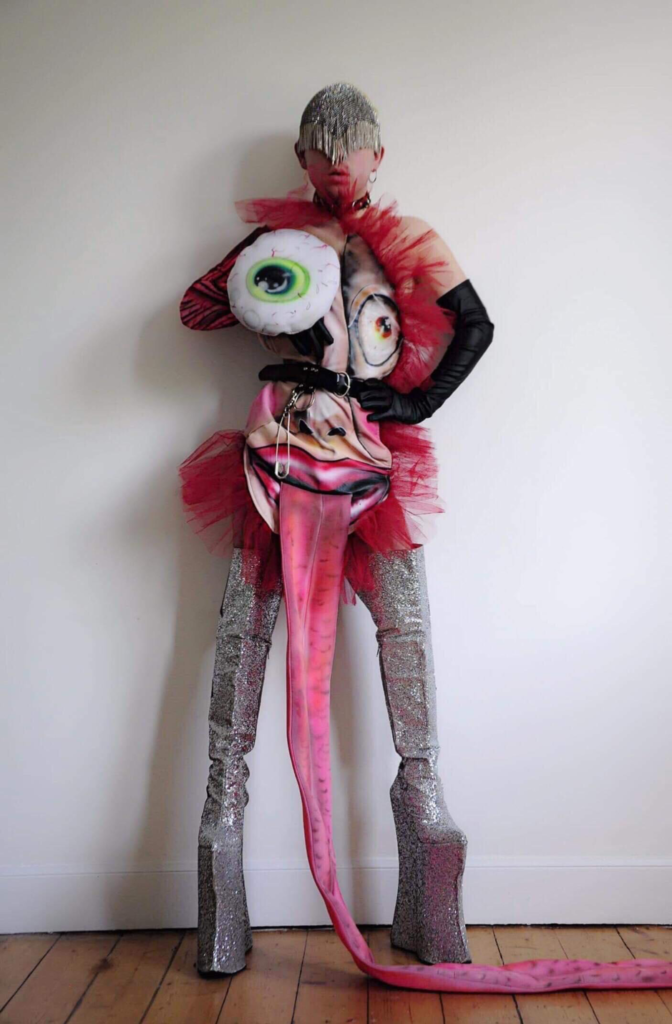 Dress up as Cady Heron (Lindsay Lohan)  Costume Playbook - Cosplay &  Halloween ideas